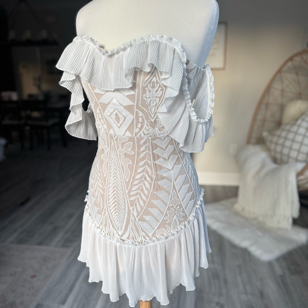 Saints + Secrets “Hope” White Off-Shoulder Lace Mini Dress – XS | Ruffle Detail